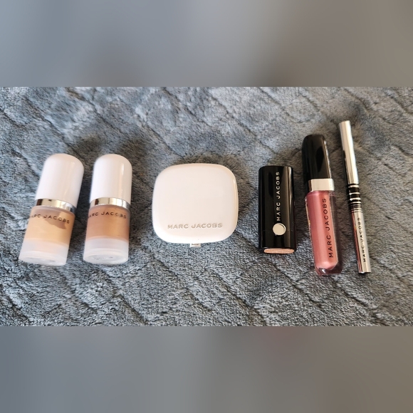 NWOT Marc Jacobs BUNDLE #3. Mini Patent Leather Crossbody & Beauty Items. - Picture 7 of 9